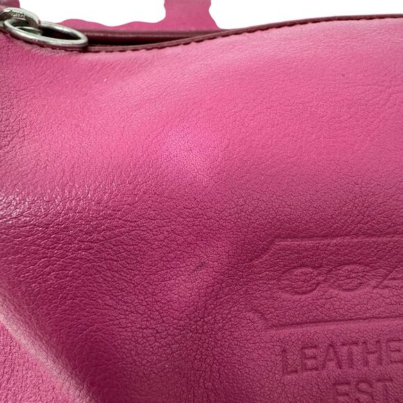 Coach Rare Leatherware Embossed Logo Shoulder Bag Pink Fuchsia Leather Vintage - Picture 3 of 11